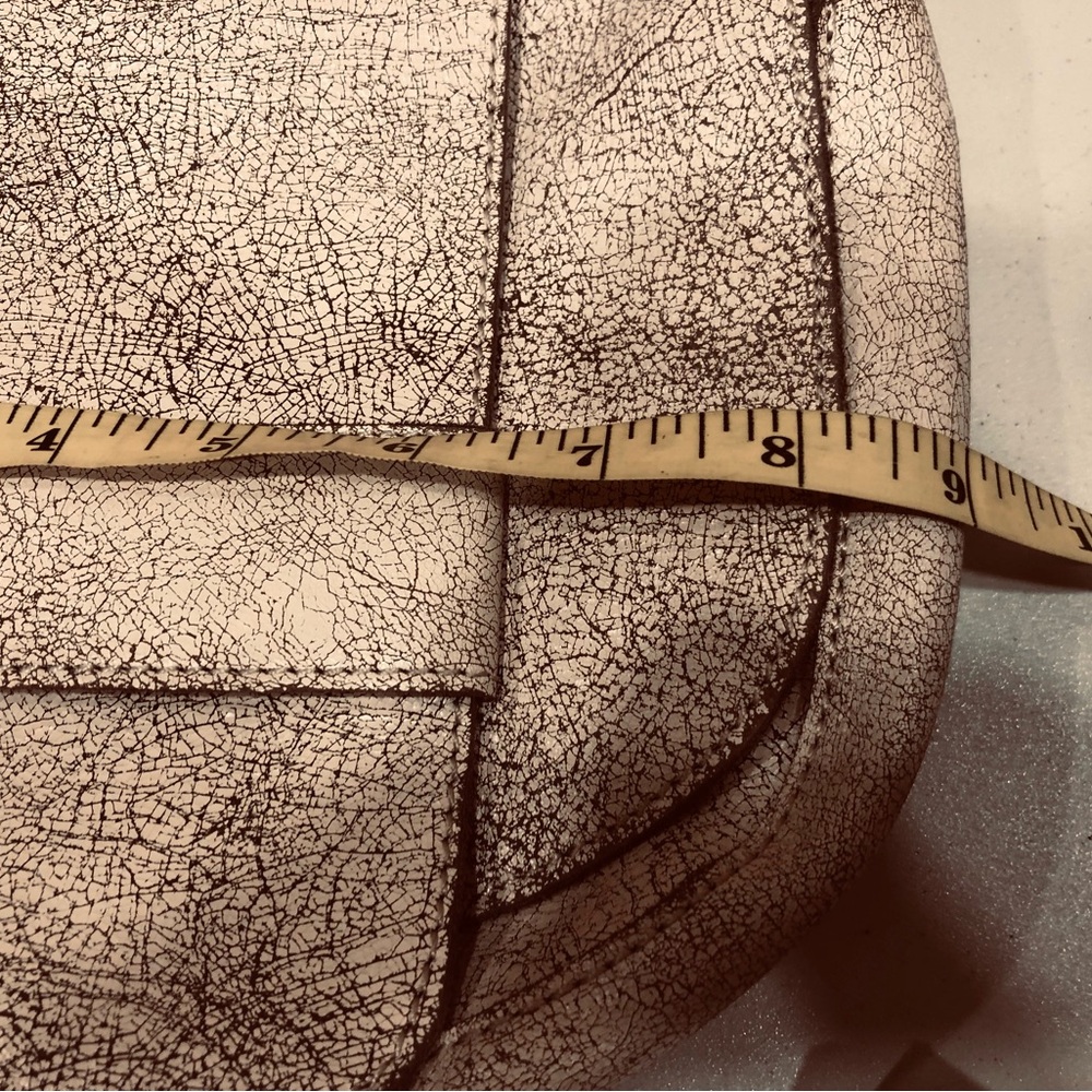 LATICO Distressed Crossbody off white see measurements - Picture 9 of 13